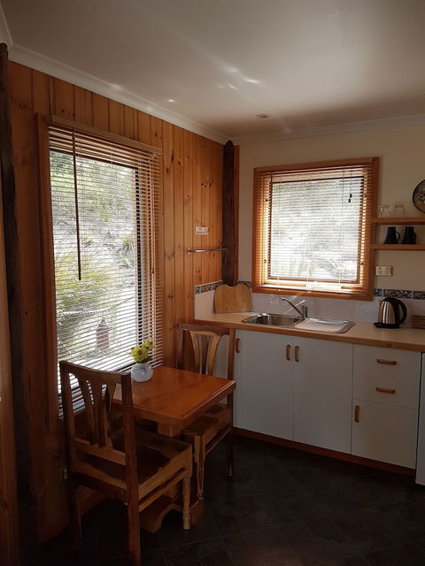 Bed In The Treetops Bed & Breakfast - Hervey Bay Accommodation 2