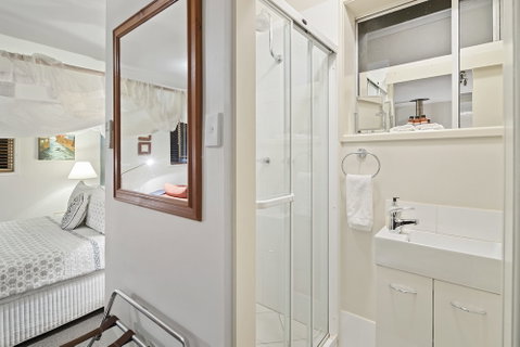 Eden Lodge - Hervey Bay Accommodation 6