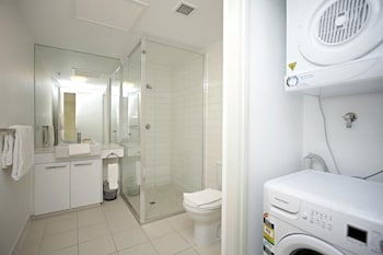 Astra Apartments - Docklands - Hervey Bay Accommodation 1