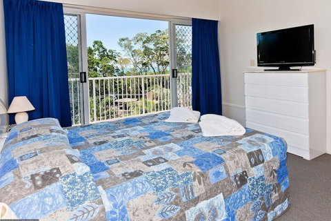 White Crest Apartments - Hervey Bay Accommodation 5