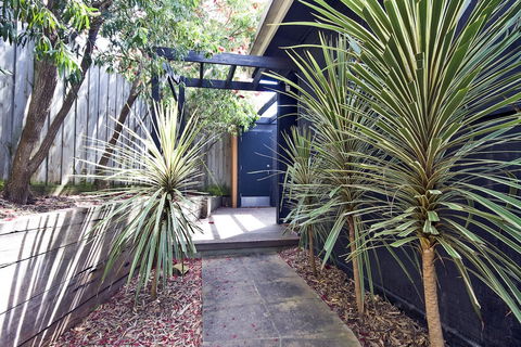 Lornebeach Apartments - Hervey Bay Accommodation 0