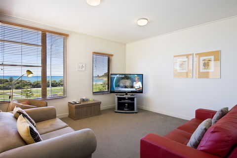 Lornebeach Apartments - Hervey Bay Accommodation 6