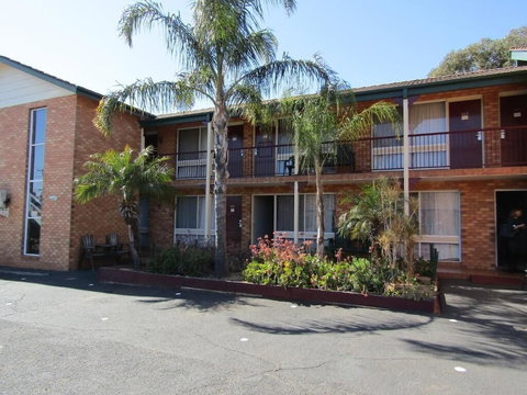 Homestead Motel - Hervey Bay Accommodation 0