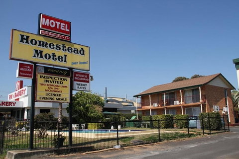 Homestead Motel - Hervey Bay Accommodation 2