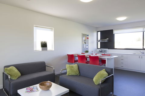 Western Sydney University Village - Campbelltown Campus - Hervey Bay Accommodation 3