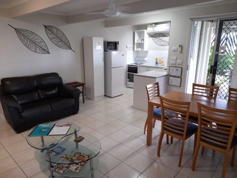 Airlie Apartments - Hervey Bay Accommodation 4