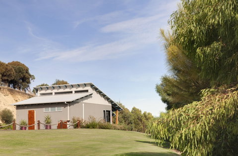 Anchors Port Campbell - Hervey Bay Accommodation 3