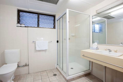 Vale Hotel - Hervey Bay Accommodation 2