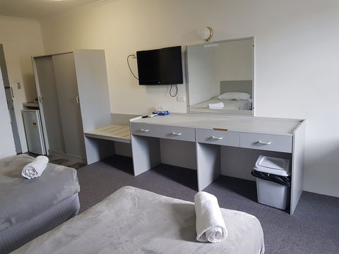 Seabreeze Beach Hotel - Hervey Bay Accommodation 3