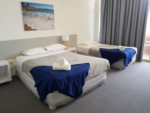 Seabreeze Beach Hotel - Hervey Bay Accommodation 5