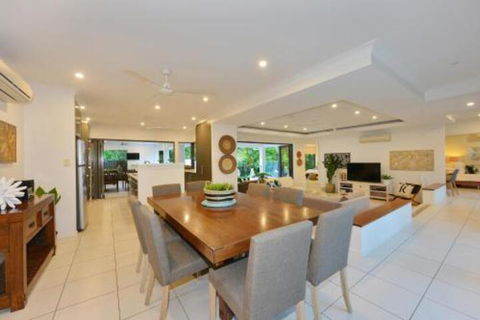 Concha Marina - Tourism Hervey Bay 4