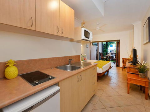 Poolside Studio - Tourism Hervey Bay 3