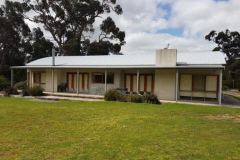 Classic Retreat - Tourism Hervey Bay 0