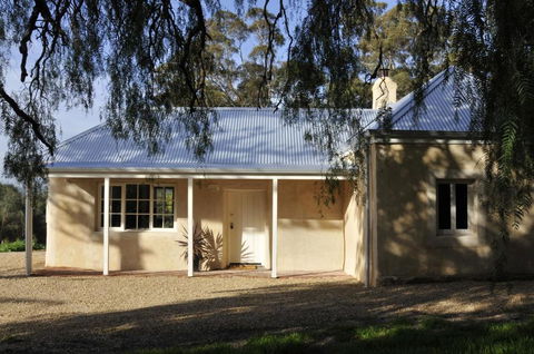 Peppermint Farm Cottage - Hervey Bay Accommodation 5