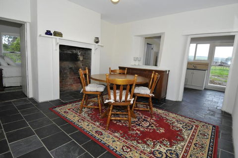 Peppermint Farm Cottage - Hervey Bay Accommodation 2