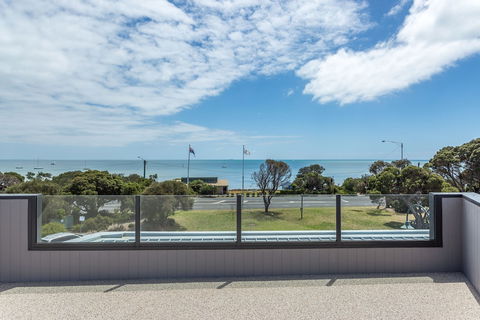 Blairgowrie Apartment 2 - Hervey Bay Accommodation 1