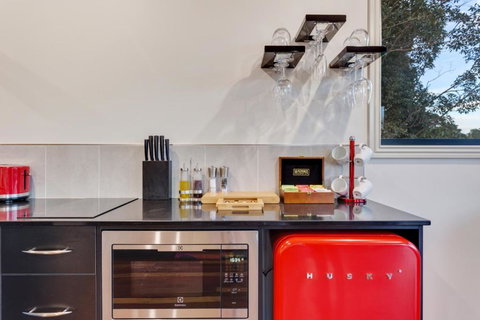 Serenity At Ravensbourne Escape - Hervey Bay Accommodation 4