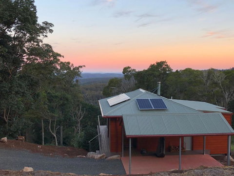 Serenity At Ravensbourne Escape - Hervey Bay Accommodation 2