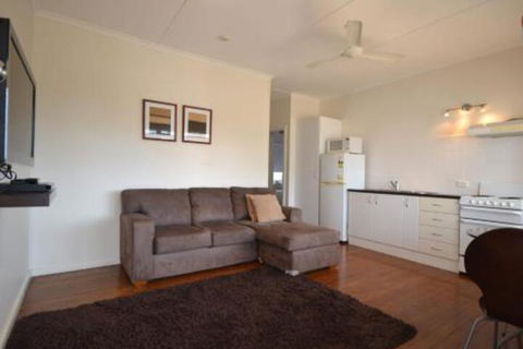 Breakers 2 2 Hill Street - Hervey Bay Accommodation 3