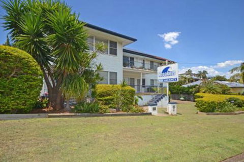Breakers 2 2 Hill Street - Hervey Bay Accommodation 0