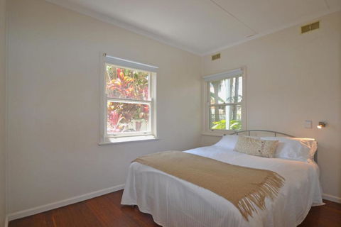 Breakers 1 2 Hill Street - Hervey Bay Accommodation 5