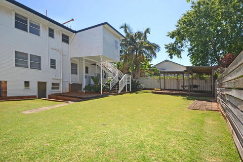 Breakers 6 2 Hill Street - Hervey Bay Accommodation 2