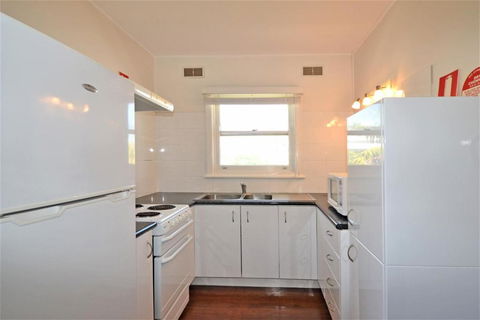 Breakers 6 2 Hill Street - Hervey Bay Accommodation 6