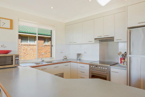 Beach Breakers Apartment Stunning Views - Hervey Bay Accommodation 1