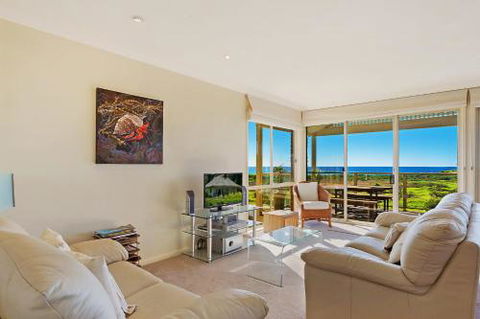 Beach Breakers Apartment Stunning Views - Hervey Bay Accommodation 5
