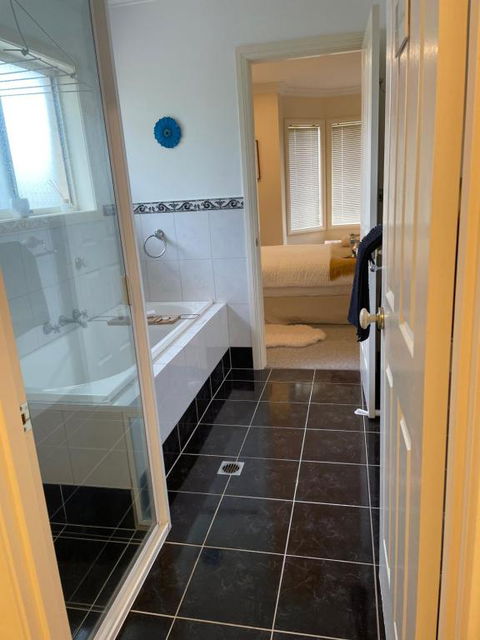 Marina Holiday Home - Hervey Bay Accommodation 3