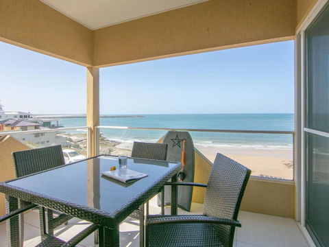 Avalon 3 Views To Die For Across The Road From Convent Beach - Hervey Bay Accommodation 6