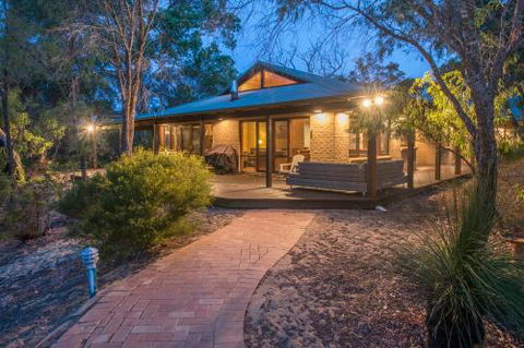 Peppi Pool Delight - Hervey Bay Accommodation 2