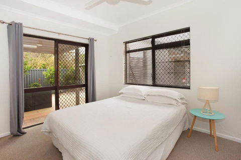 6 Petrie Ave Marcoola Pet Friendly Linen Supplied - Hervey Bay Accommodation 3