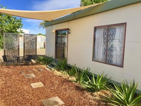 Cute Private Studio Flat With AIRCON! - Hervey Bay Accommodation 2