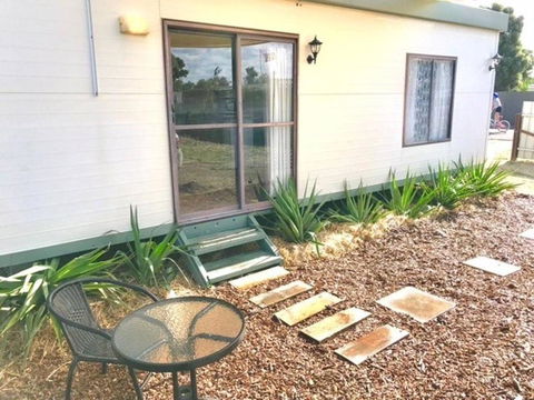 Cute Private Studio Flat With AIRCON! - Hervey Bay Accommodation 5
