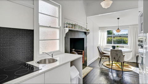 Donnelly House - Hervey Bay Accommodation 4