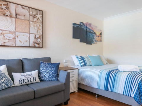 Coasters 23 - Hervey Bay Accommodation 5