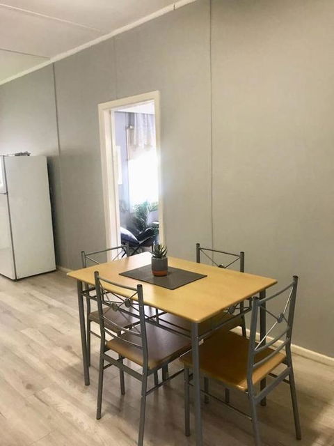 Cosy Country Cottage With AirCon - Hervey Bay Accommodation 3