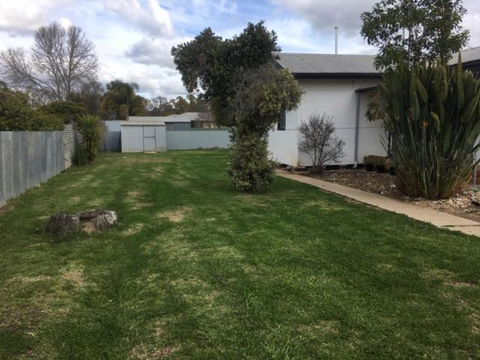 Cosy Country Cottage With AirCon - Hervey Bay Accommodation 6