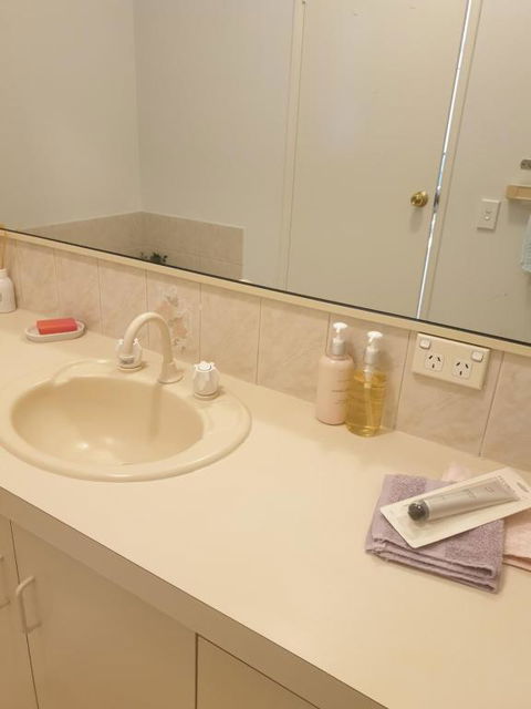 Beachside Retreat 2 - Hervey Bay Accommodation 5