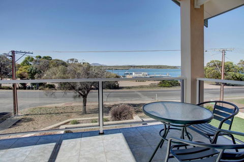 Bay Bliss In Coffin Bay - Hervey Bay Accommodation 1
