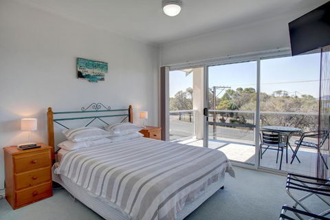 Bay Bliss In Coffin Bay - Hervey Bay Accommodation 6