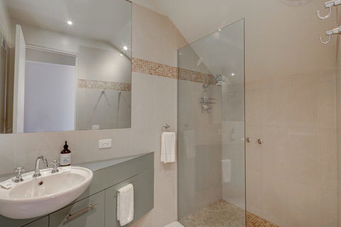 Malahide - Tourism Hervey Bay 6