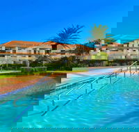 Breakers 1/8 - Tourism Hervey Bay