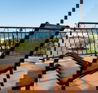 Breakers 1/10 - Tourism Hervey Bay