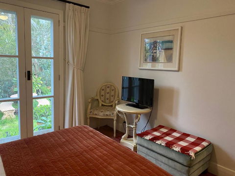Aashay B & B - Hervey Bay Accommodation 6