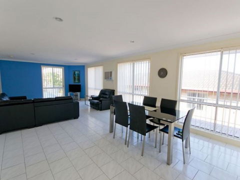 1/6 Convent Lane - Hervey Bay Accommodation 3