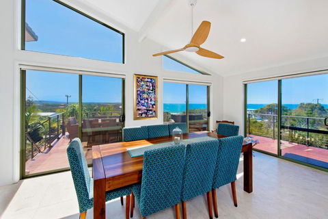 Panorama Beach House - Hervey Bay Accommodation 2