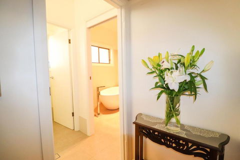 A Reflection On The Lake - Hervey Bay Accommodation 6