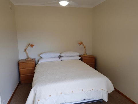 Lytton At Lonnie - Tourism Hervey Bay 3